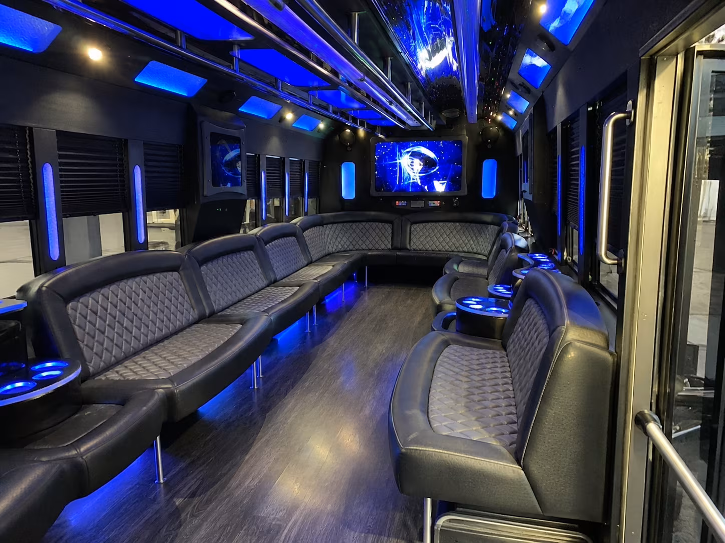 smyrna 28 passenger party bus interior